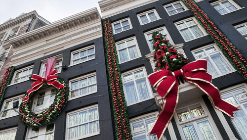 Weihnachtsatmosphäre in den Niederlanden bewundern
