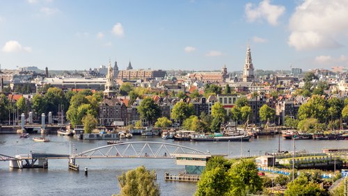 Fluss in Amsterdam mit A-ROSA